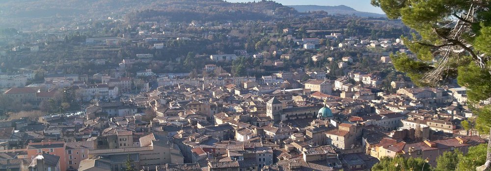 Vue_générale_sur_Apt.JPG
